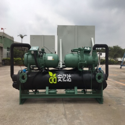 350WS水冷螺杆式变频冷水机